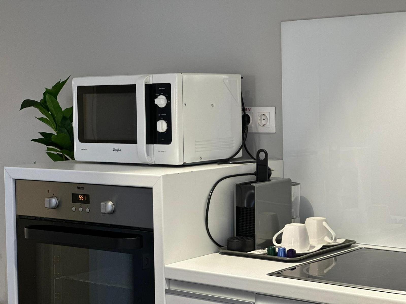Luxury Glam Apartments & Studios Near Coresi Mall Braşov Exteriör bild