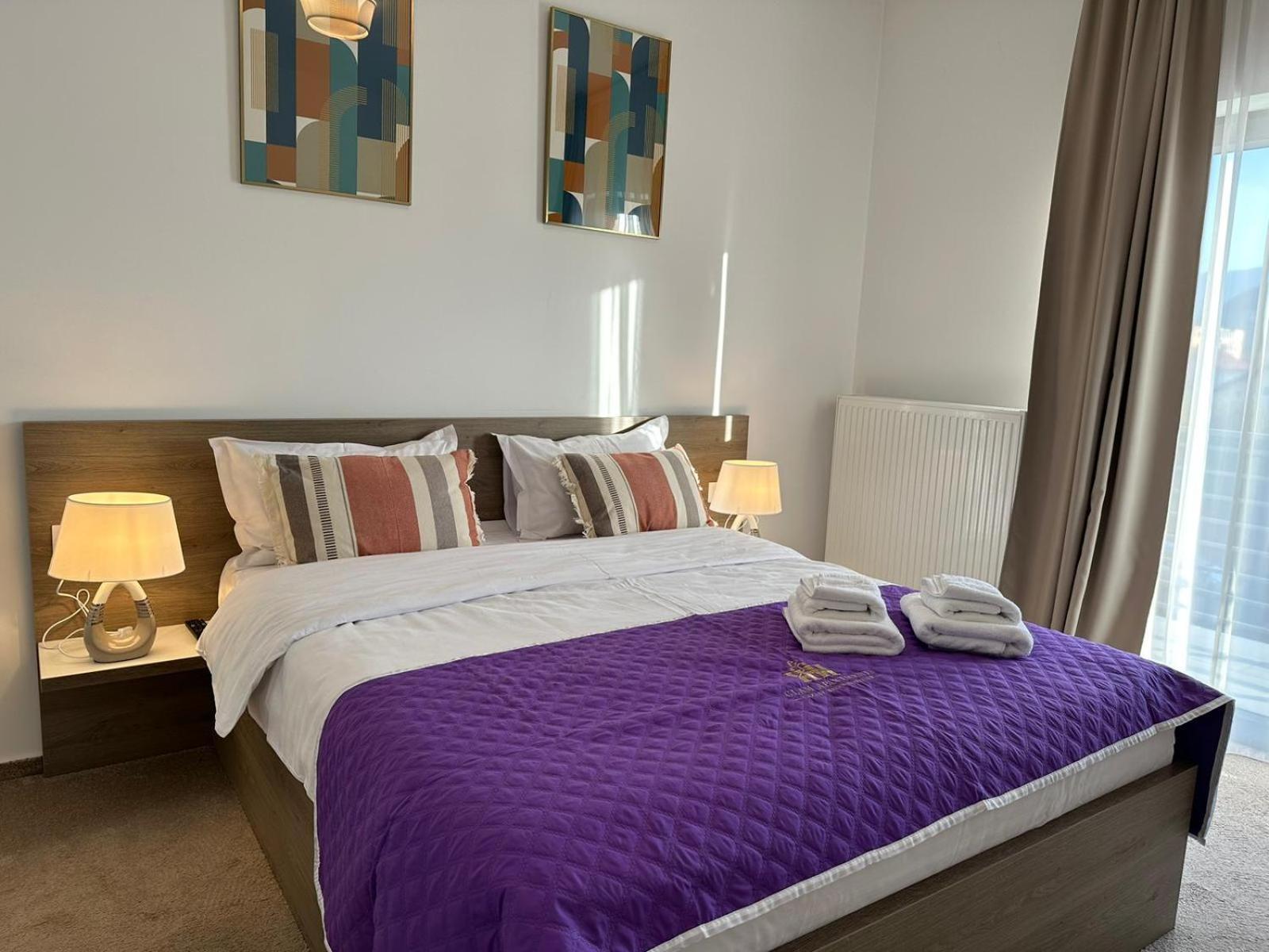 Luxury Glam Apartments & Studios Near Coresi Mall Braşov Exteriör bild