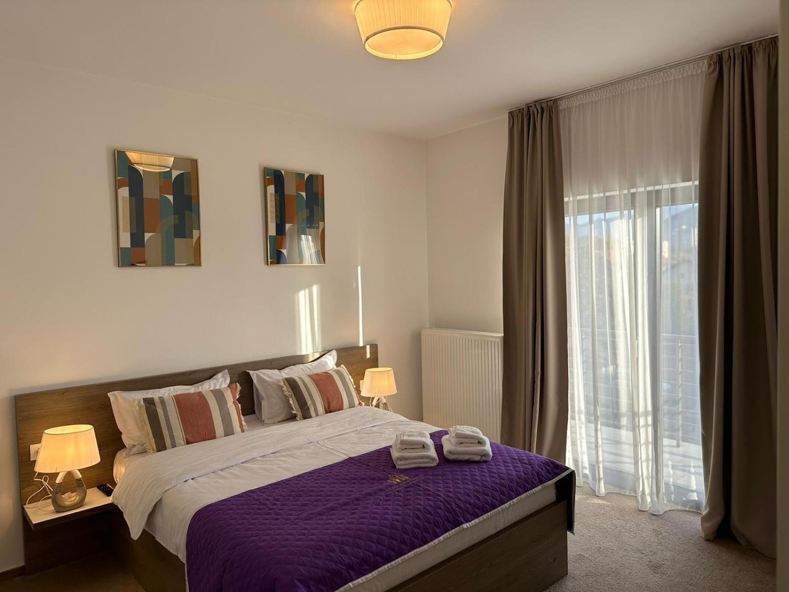 Luxury Glam Apartments & Studios Near Coresi Mall Braşov Exteriör bild