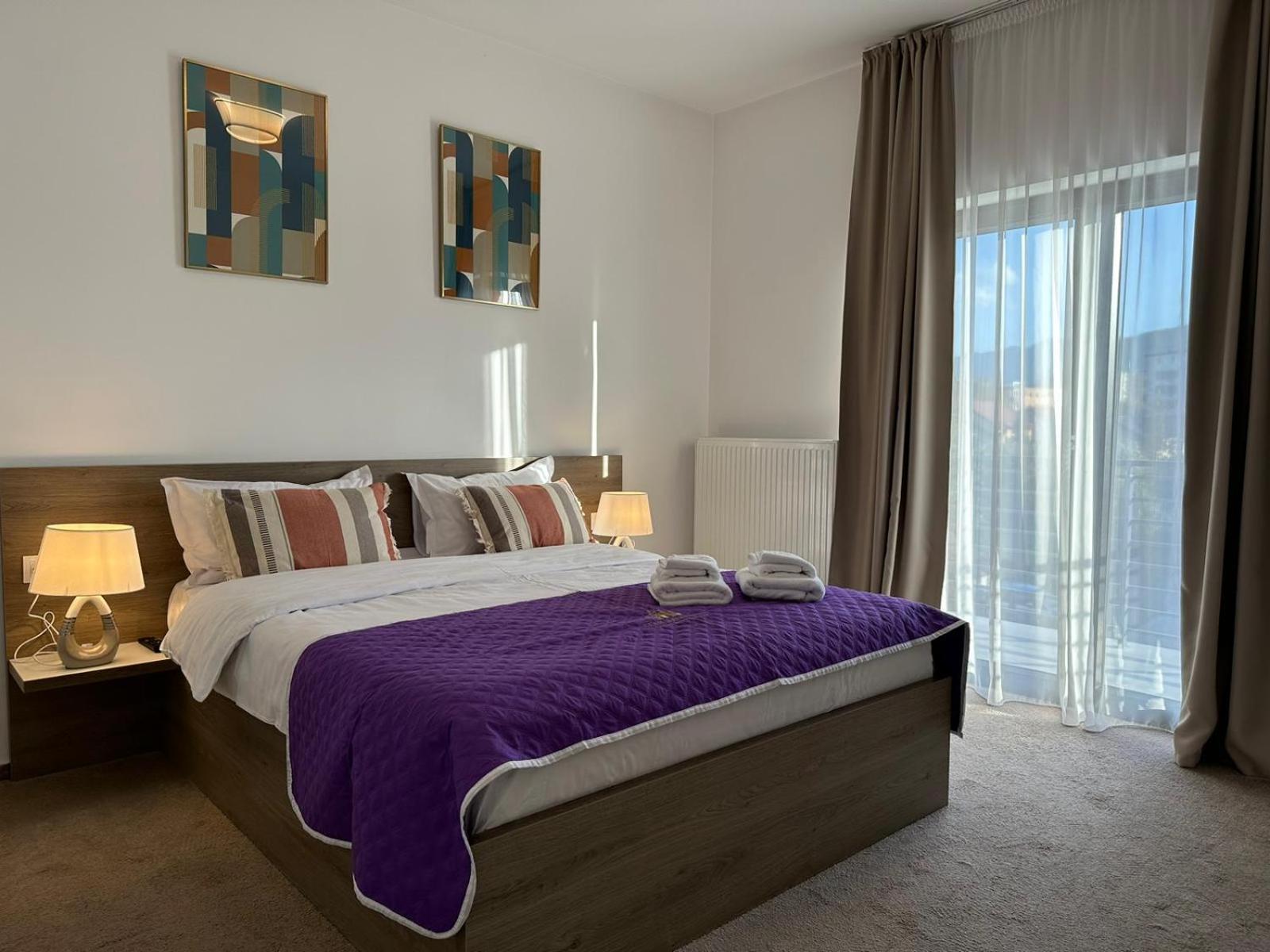 Luxury Glam Apartments & Studios Near Coresi Mall Braşov Exteriör bild